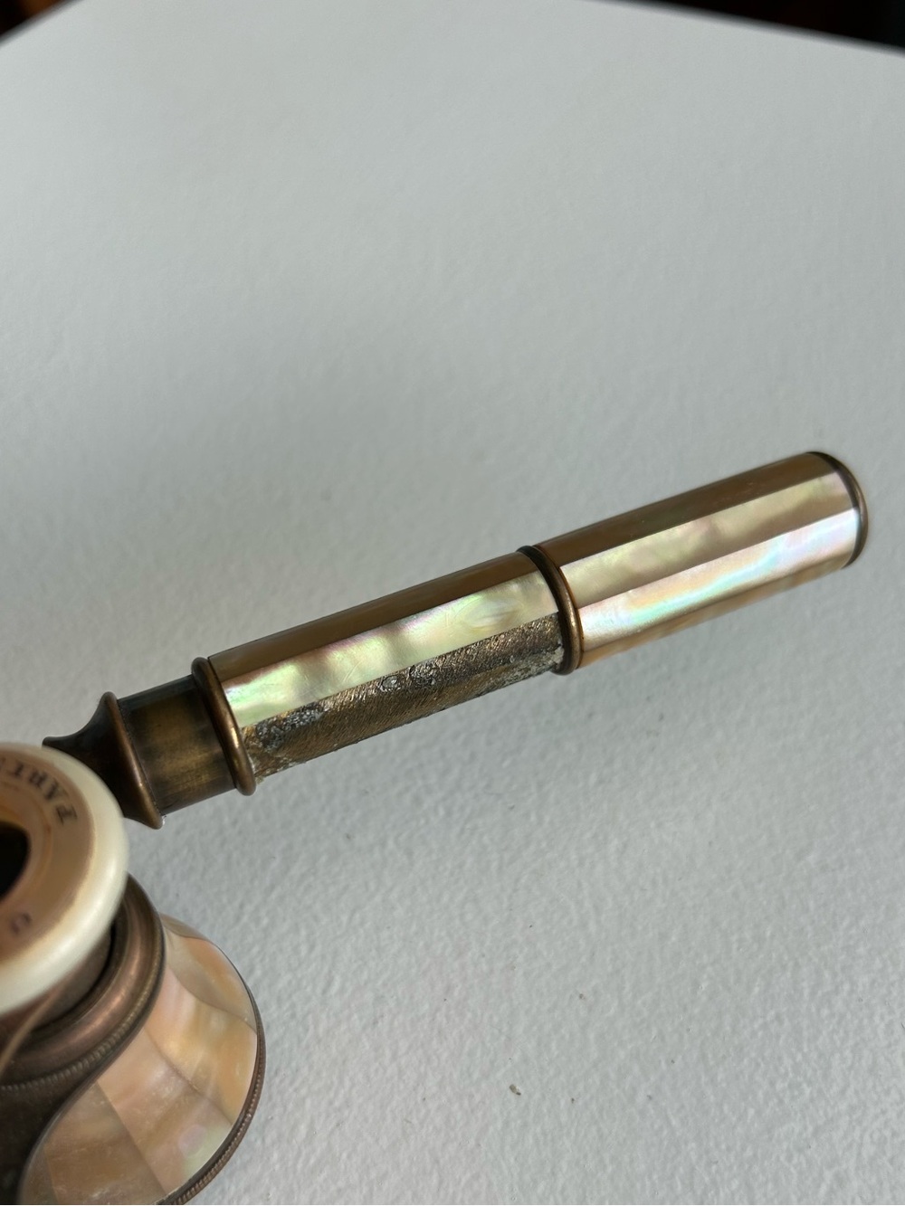Antique Chevalier Paris Mother of Pearl Opera Glasses with Lorgnette Handle - Picture 3 of 15